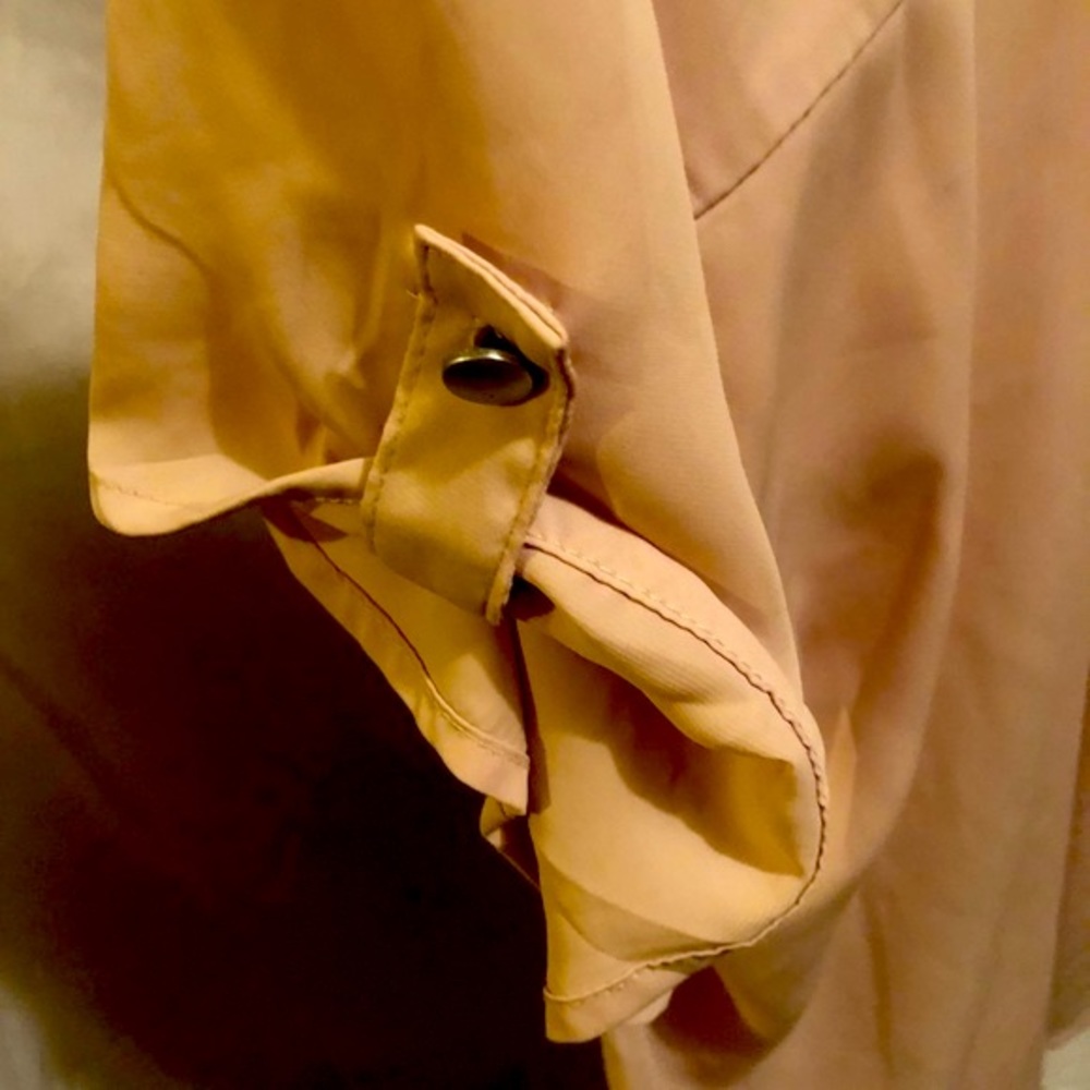 Tan/Cream Short Sleeve V-Neck Blouse Top Shirt - Picture 6 of 7